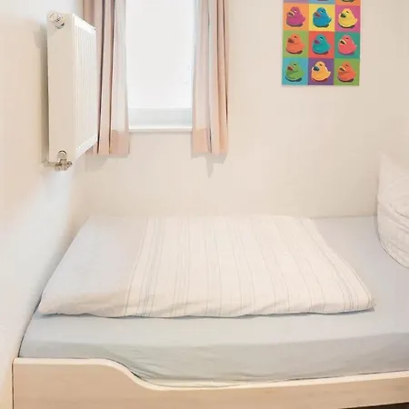 דירה Cozy In With Sauna רשלין